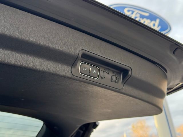 Certified 2023 Ford Explorer XLT w/ Equipment Group 202A AWD/4WD image 41