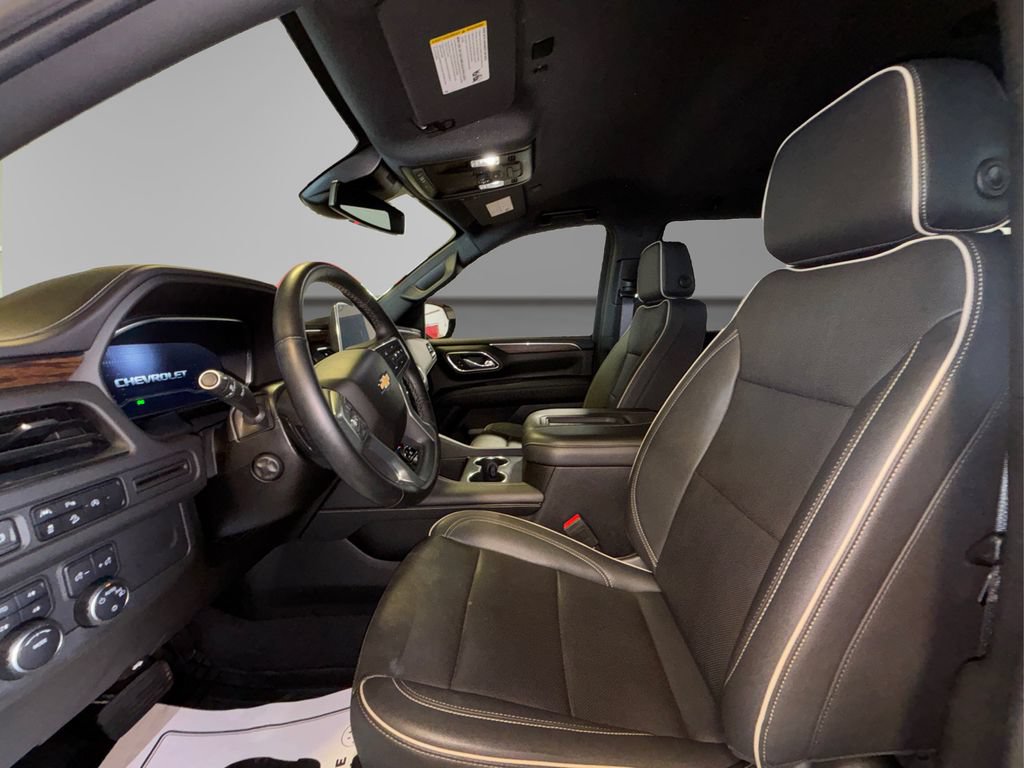 Used 2023 Chevrolet Tahoe Premier AWD/4WD image 12