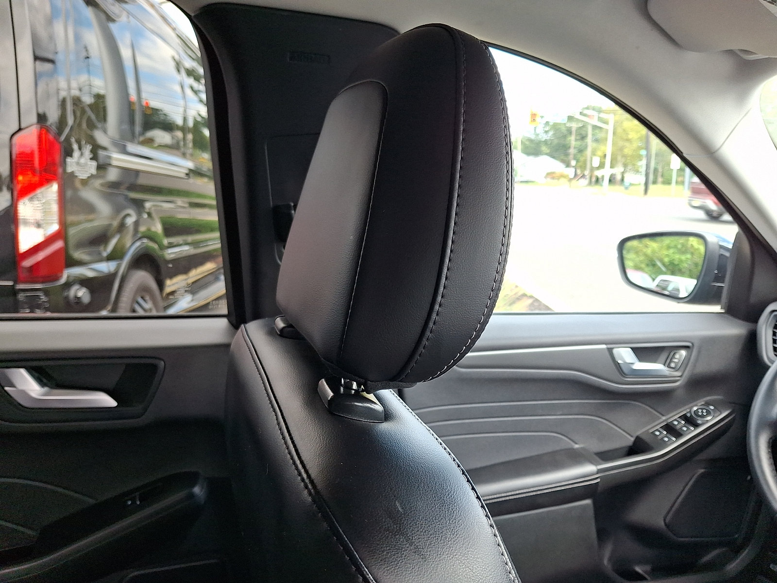 Certified 2023 Ford Escape SE FWD image 13