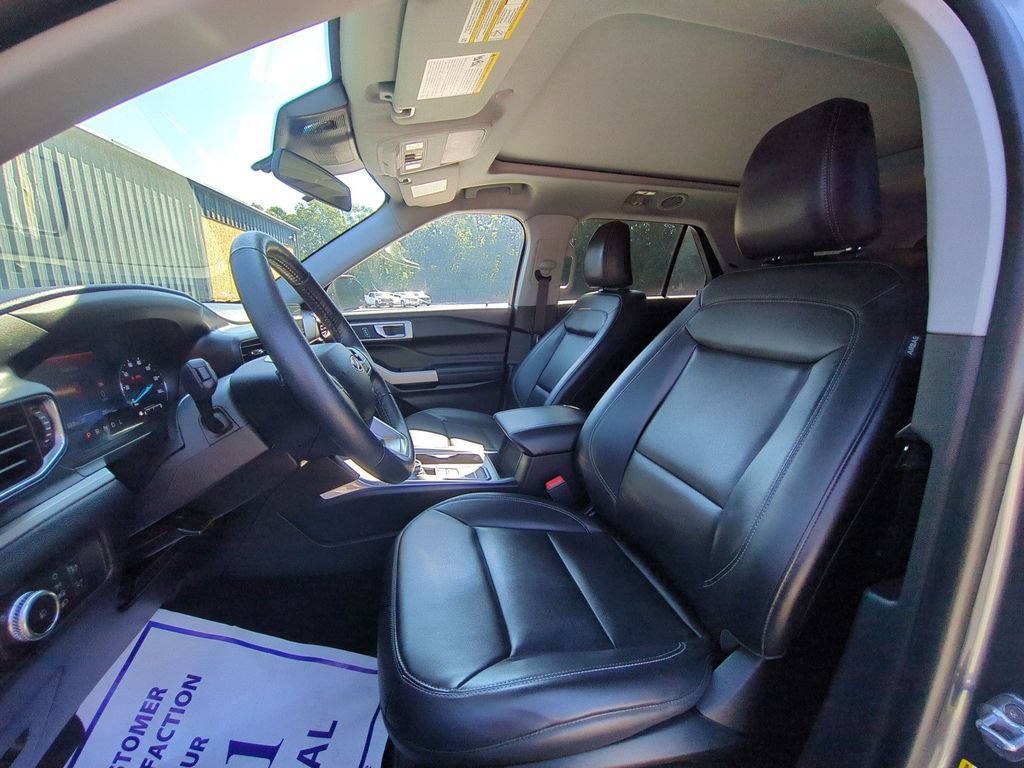 Certified 2021 Ford Explorer XLT w/ Equipment Group 202A RWD image 24