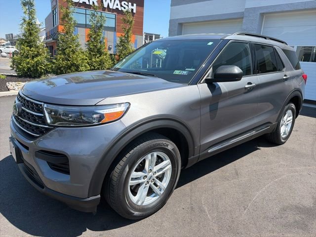 Certified 2022 Ford Explorer XLT AWD/4WD image 2