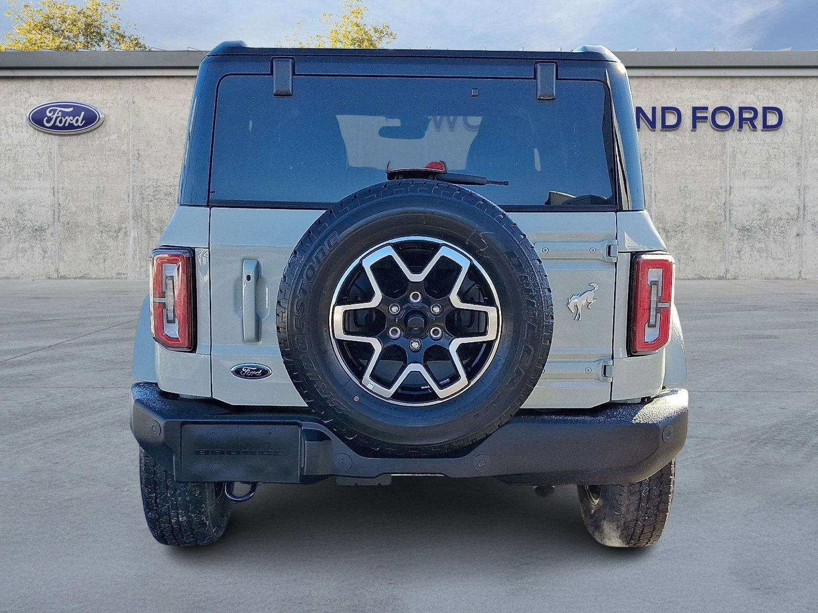 Certified 2025 Ford Bronco Outer Banks image 3