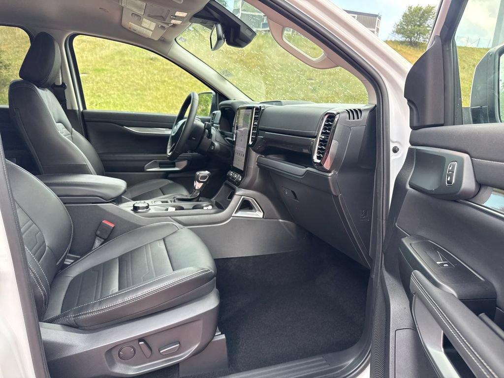 Certified 2025 Ford Ranger Lariat w/ Chrome Accent Package AWD/4WD image 30