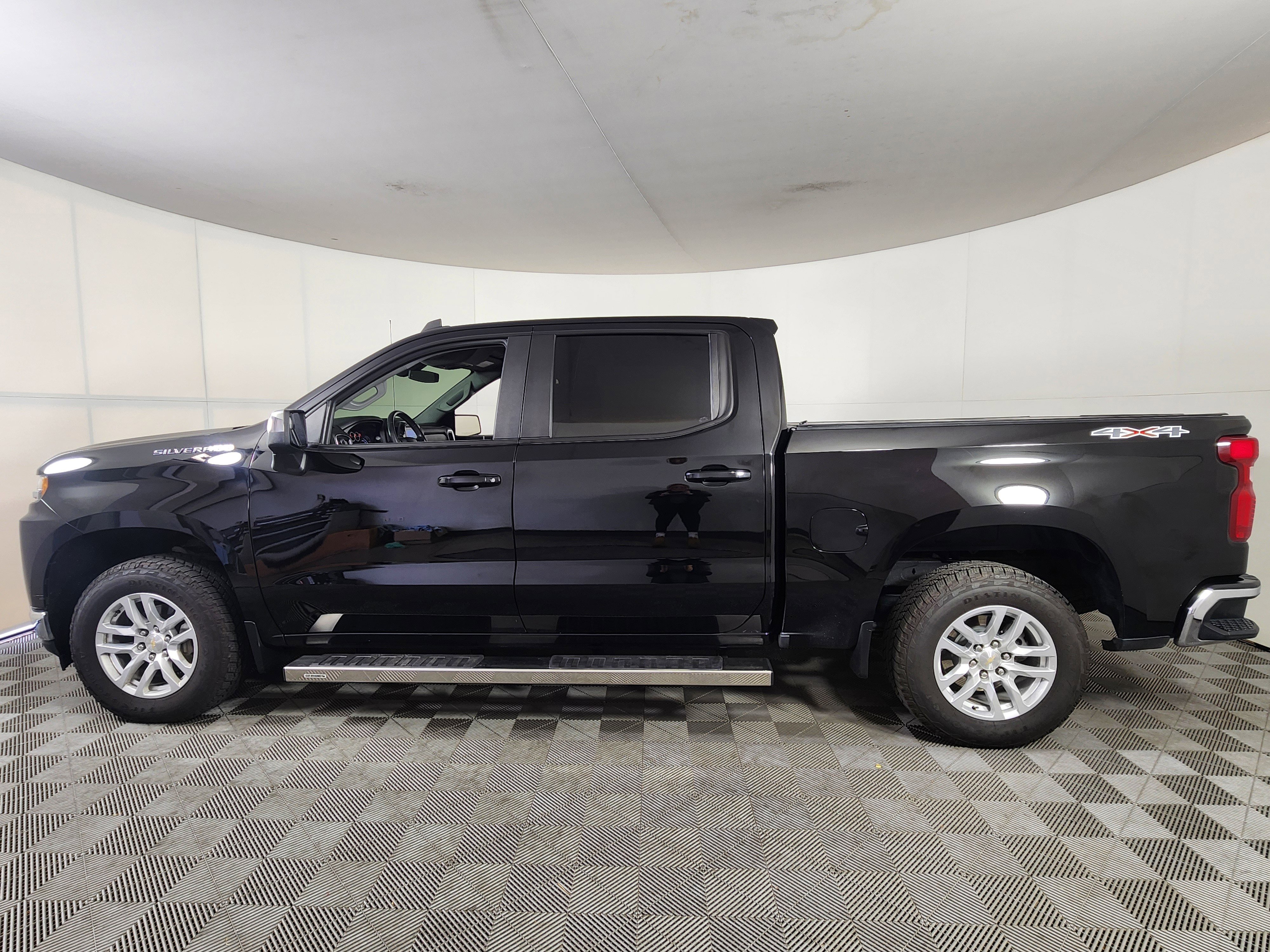 Used 2019 Chevrolet Silverado 1500 LT image 4