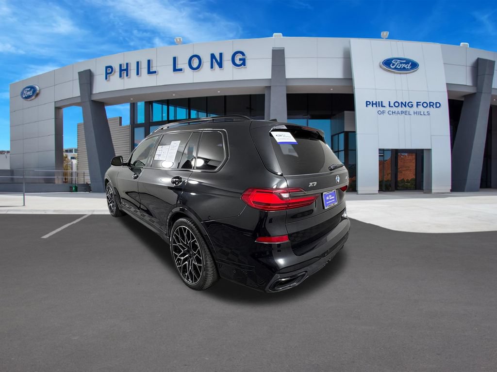 Used 2022 BMW X7 M50i AWD/4WD image 3