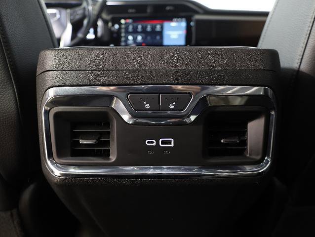 Used 2024 GMC Sierra 3500 Denali w/ Denali Reserve Package image 33
