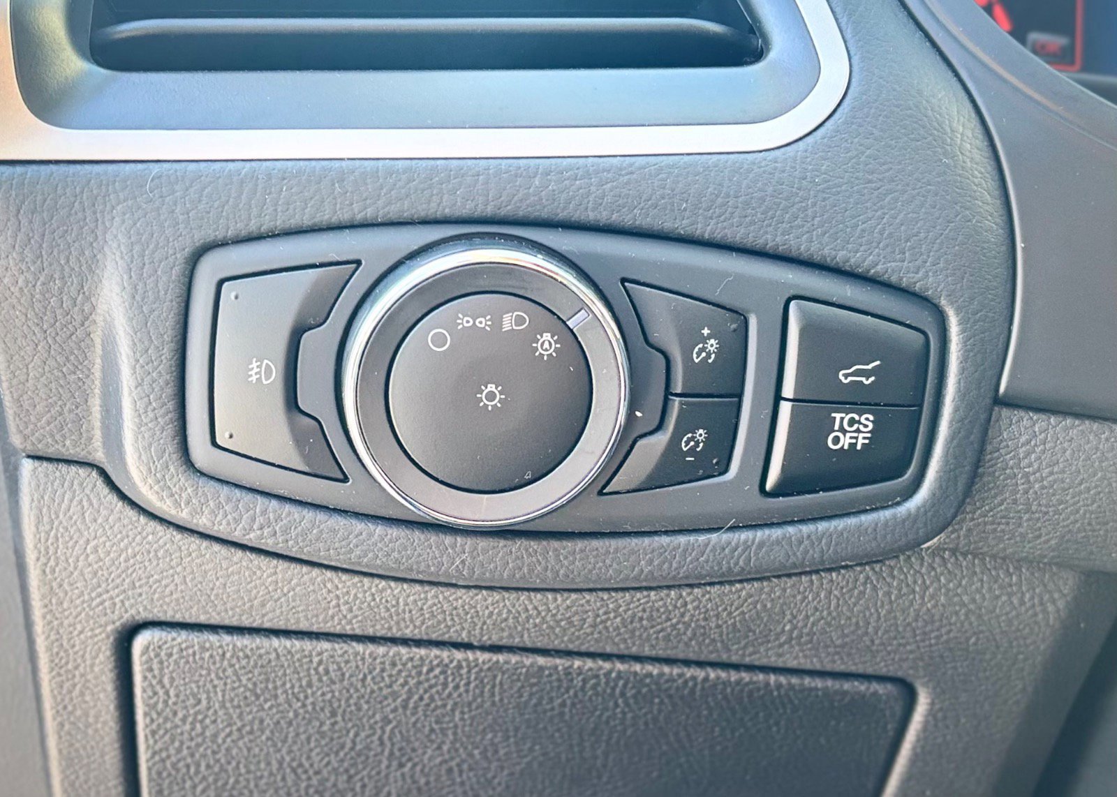 Certified 2024 Ford Edge SEL w/ Convenience Package image 31