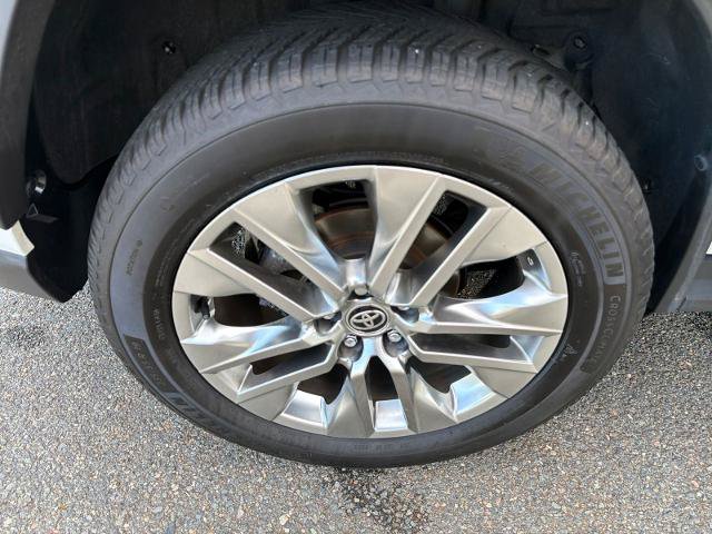 Used 2020 Toyota RAV4 XLE Premium AWD/4WD image 26