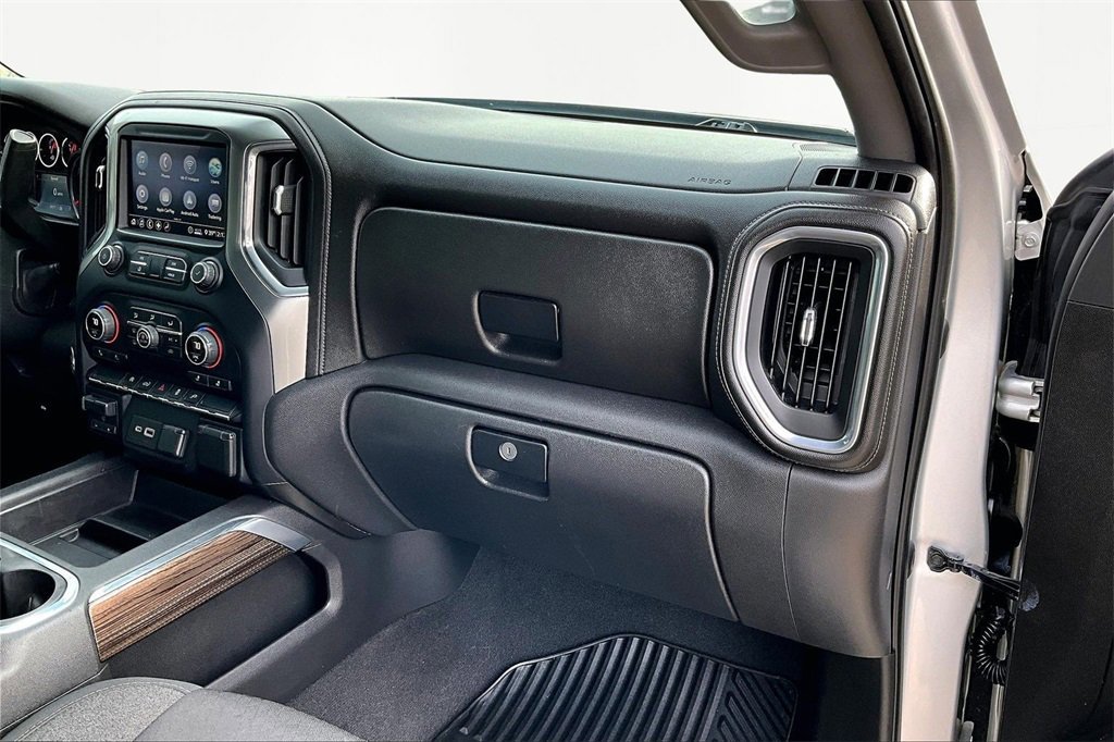 Used 2020 Chevrolet Silverado 1500 RST w/ Texas Edition image 17