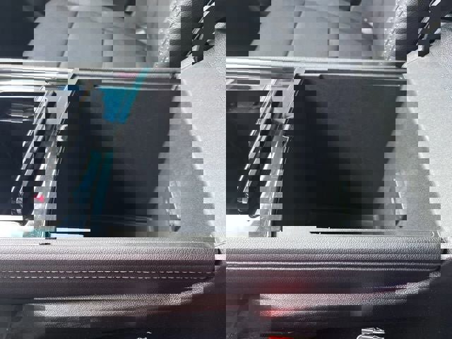 Used 2024 Chevrolet Traverse LT w/ Midnight/Sport Edition image 38