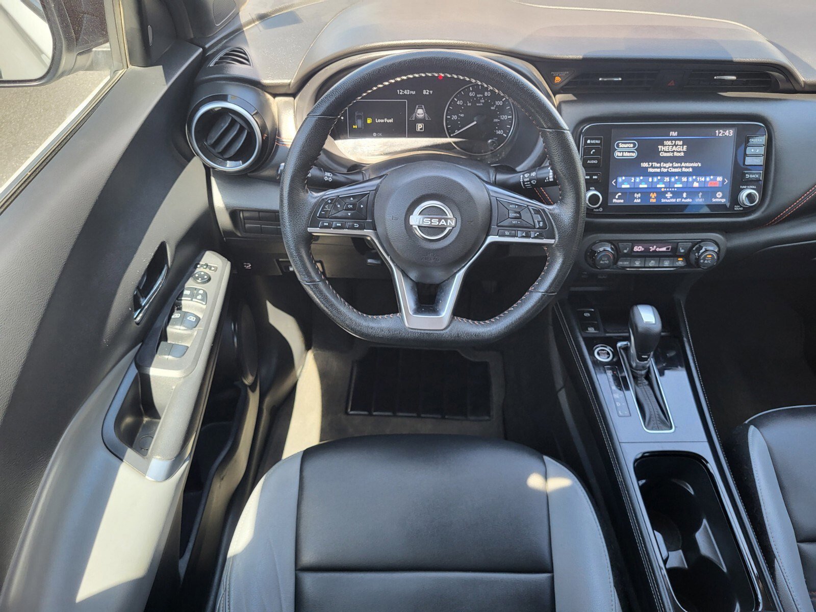 Used 2023 Nissan Kicks SR w/ SR Premium Package image 14