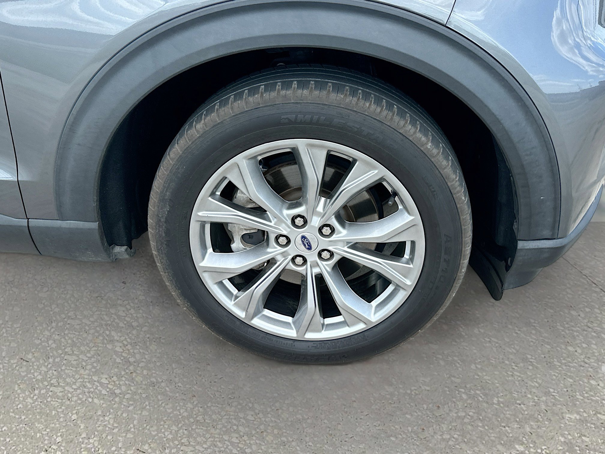 Certified 2023 Ford Explorer XLT w/ Equipment Group 202A RWD image 31