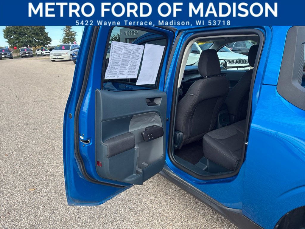 Certified 2025 Ford Maverick XL FWD image 37