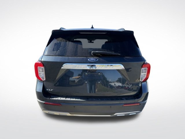 Certified 2022 Ford Explorer XLT w/ Equipment Group 202A RWD image 6