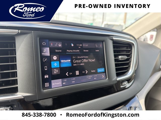 Used 2023 Chrysler Voyager LX FWD image 18