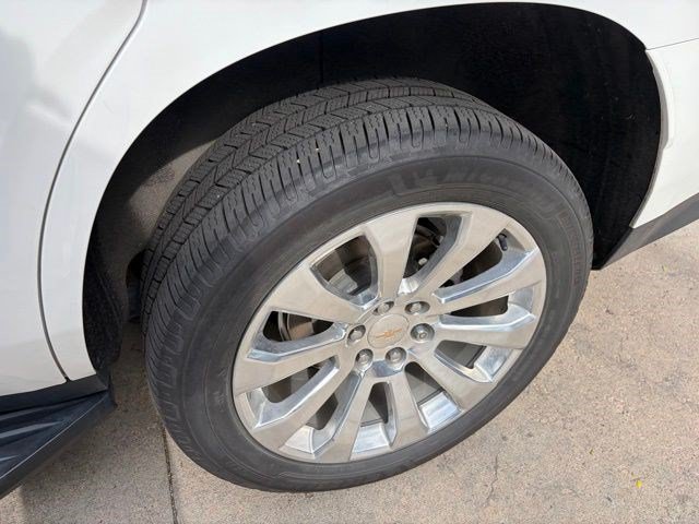 Used 2023 Chevrolet Tahoe Premier AWD/4WD image 11