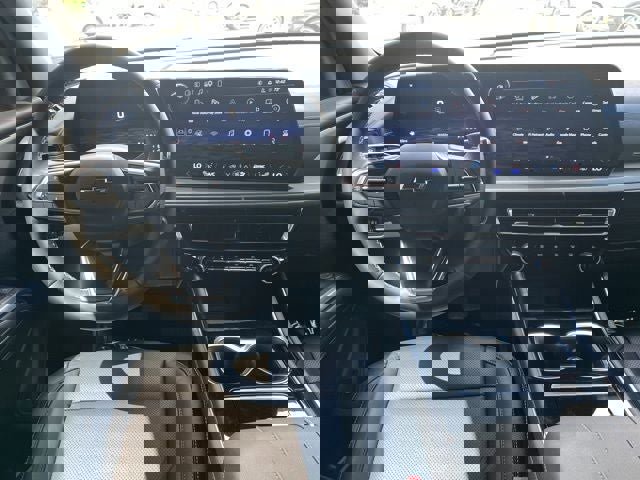 Used 2024 Chevrolet Traverse LT w/ Midnight/Sport Edition image 16