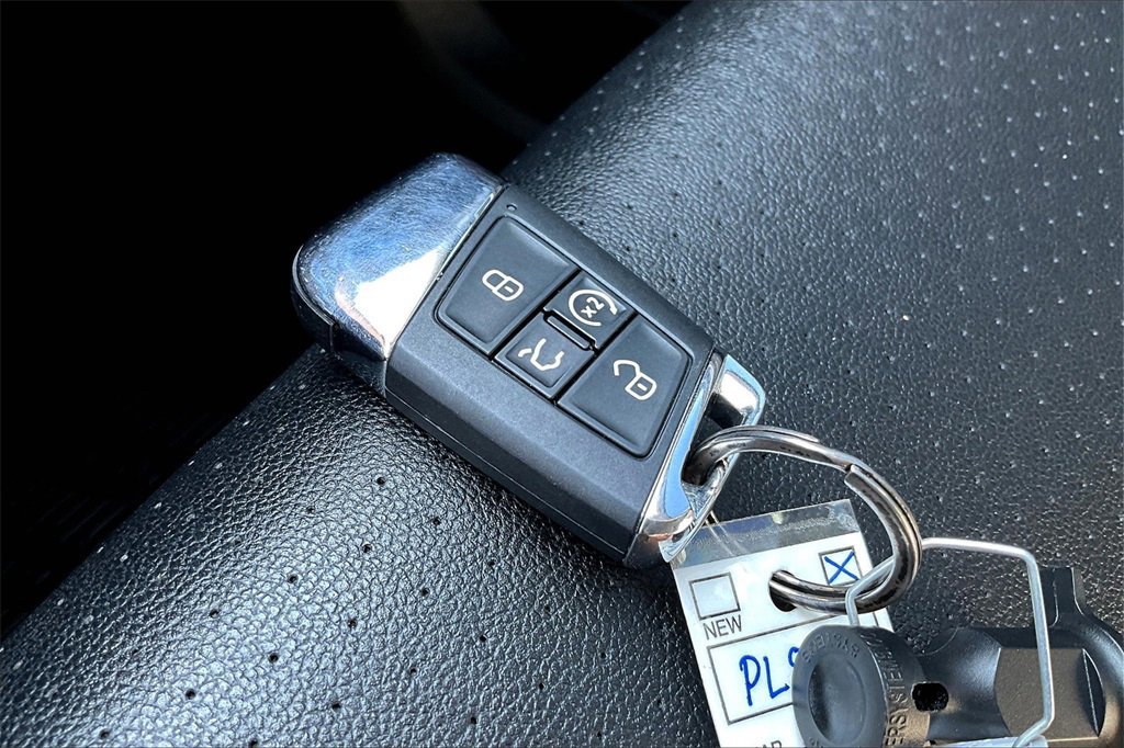 Used 2023 Volkswagen Atlas SEL image 13