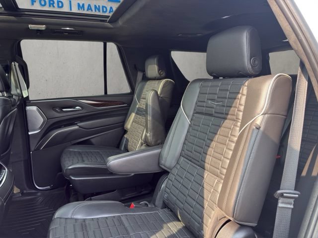 Used 2022 Cadillac Escalade Sport Platinum AWD/4WD image 6