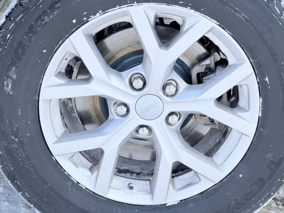 Used 2021 Jeep Grand Cherokee L Limited image 16