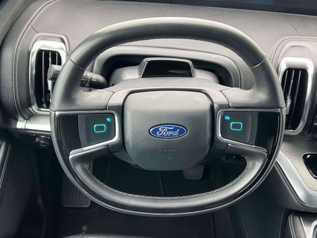 Certified 2025 Ford Expedition Max Platinum image 16