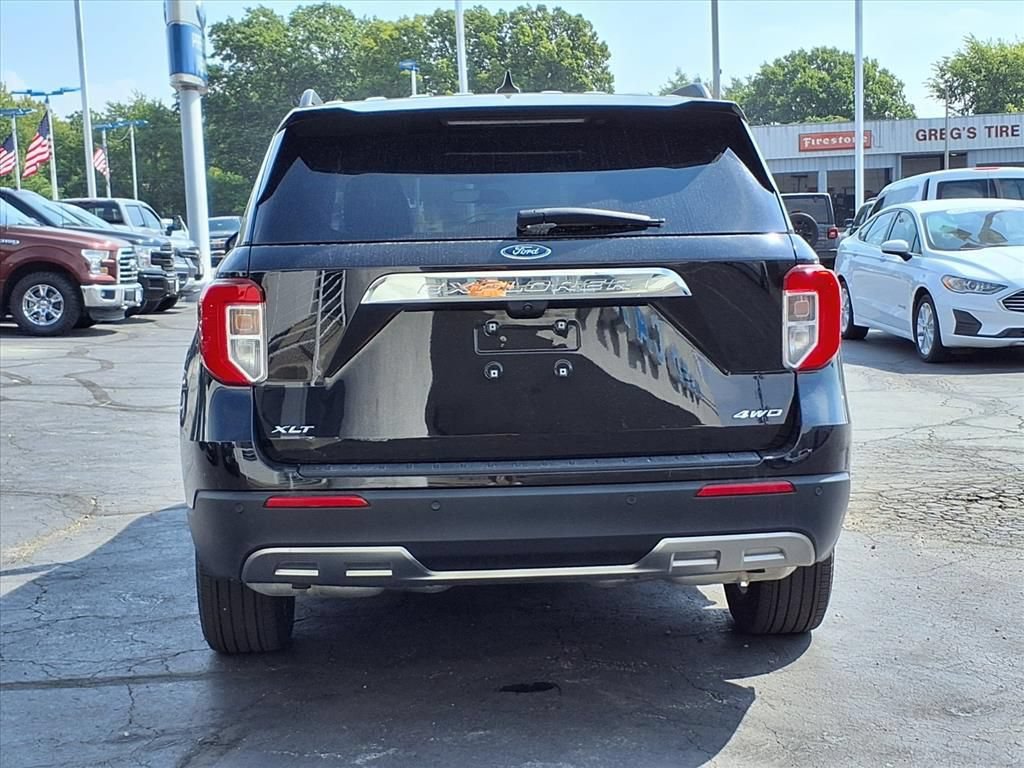 Certified 2023 Ford Explorer XLT w/ Equipment Group 202A AWD/4WD image 4
