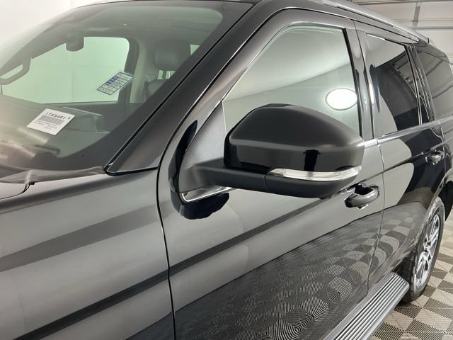 Certified 2025 Ford Expedition Active AWD/4WD image 10
