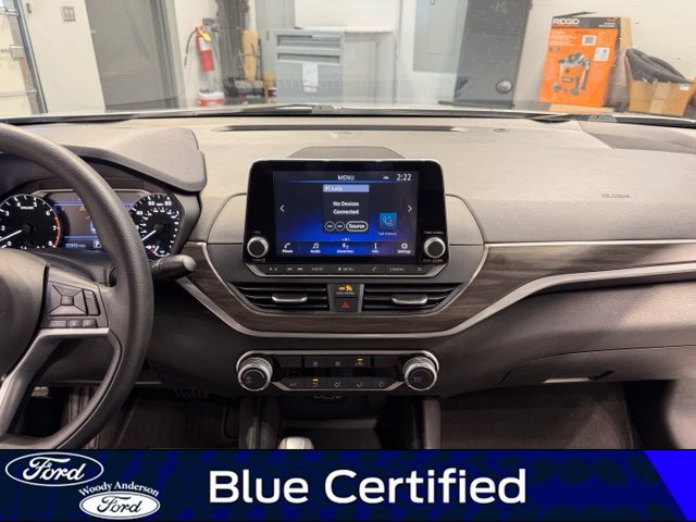 Used 2025 Nissan Altima 2.5 SV FWD image 15