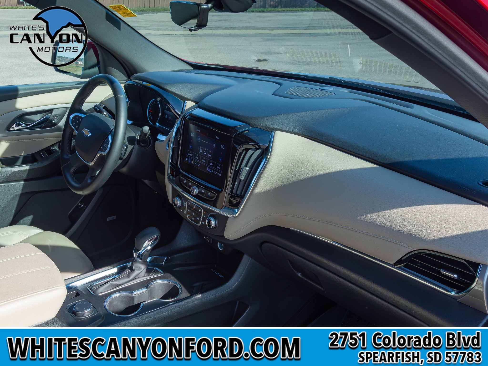 Used 2023 Chevrolet Traverse LT w/ LT Premium Package AWD/4WD image 24