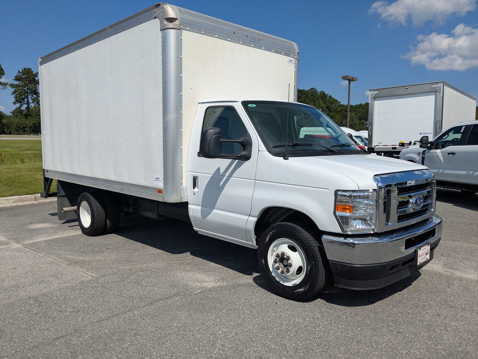 Certified 2024 Ford E-350 and Econoline 350 Super Duty w/ Power Windows & Locks Group image 8