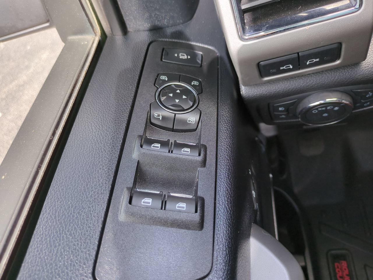 Certified 2021 Ford F250 Lariat w/ Lariat Value Package AWD/4WD image 24