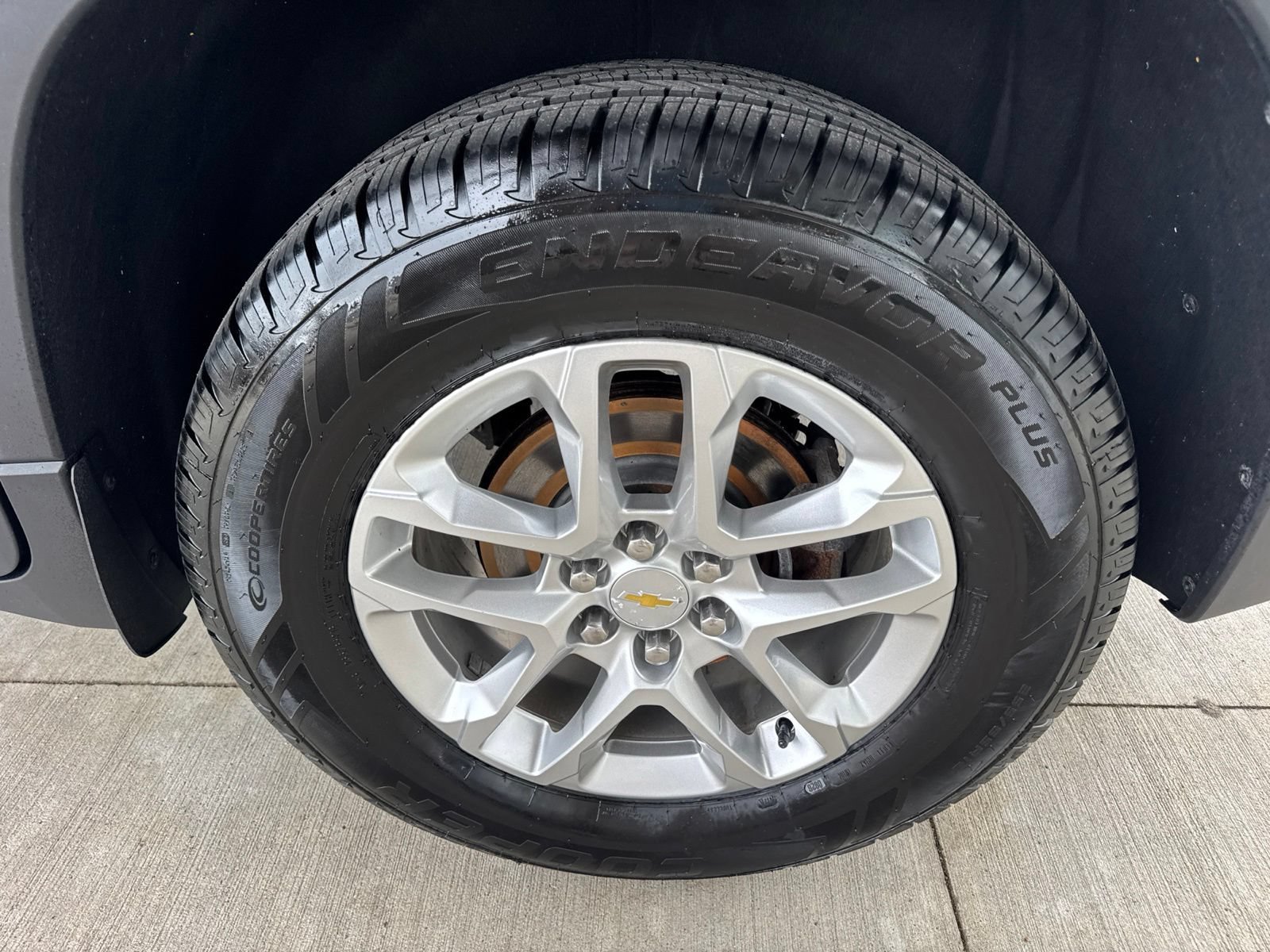 Used 2019 Chevrolet Traverse LT FWD image 17