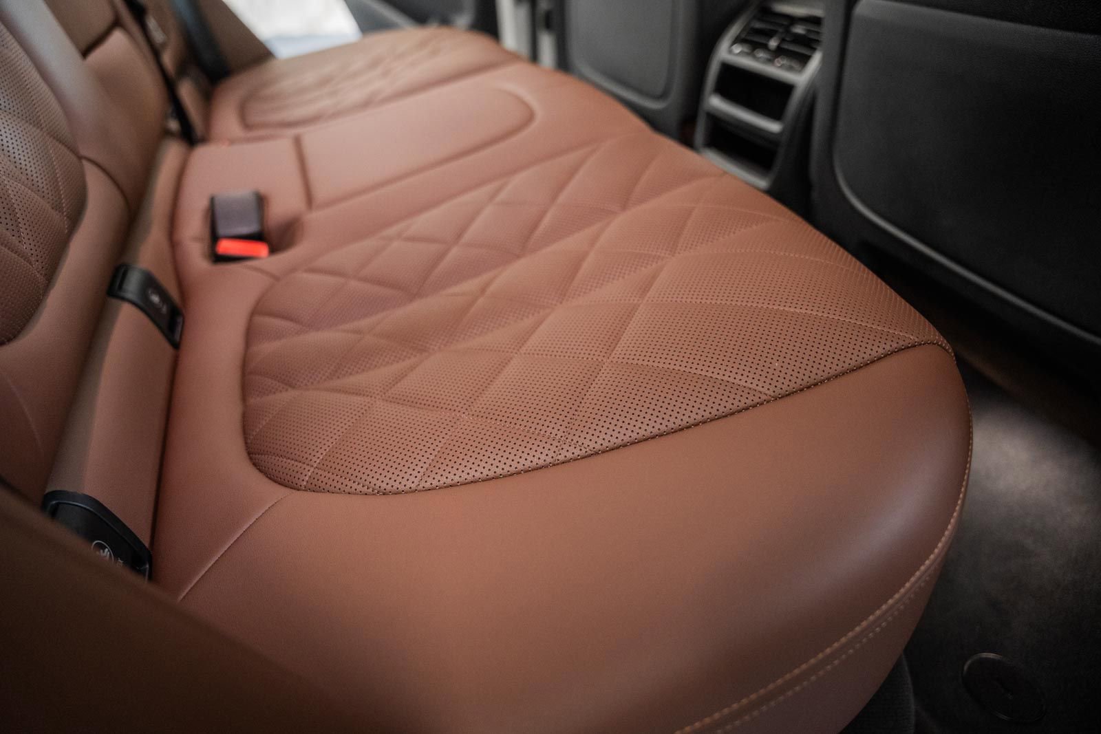 Used 2024 BMW X5 xDrive50e image 38