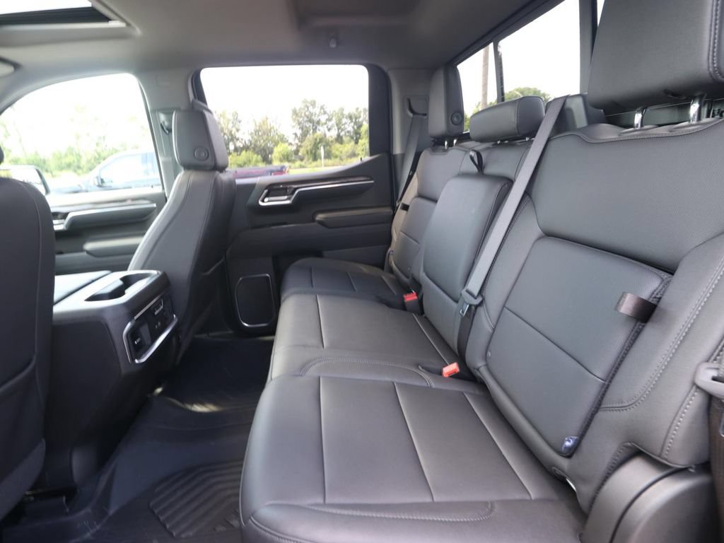 Used 2026 Chevrolet Silverado 1500 LTZ w/ LTZ Premium Package AWD/4WD image 12