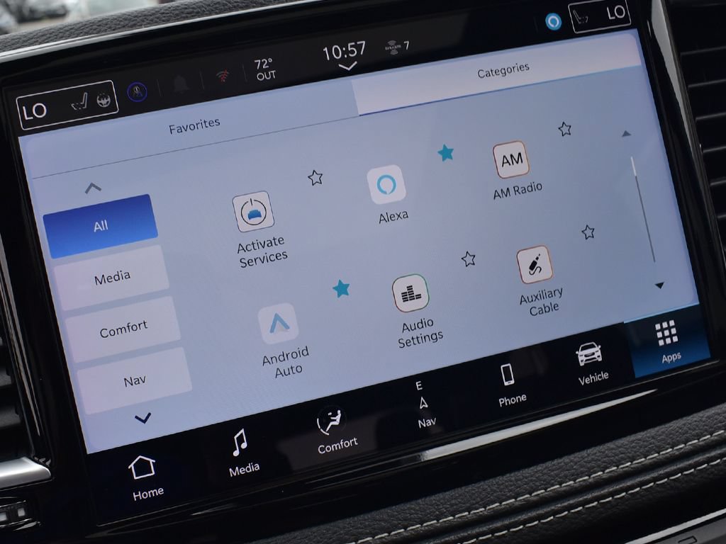 Used 2025 Chrysler Pacifica Limited FWD image 26