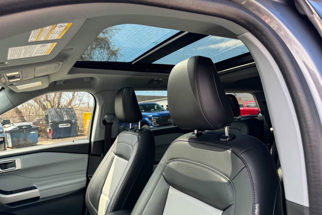 Certified 2022 Ford Explorer XLT w/ Equipment Group 202A AWD/4WD image 24
