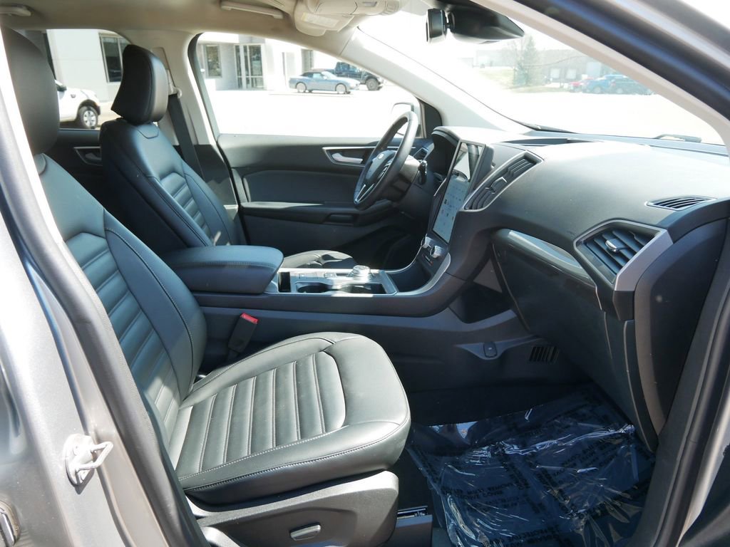 Certified 2024 Ford Edge SEL w/ Convenience Package AWD/4WD image 14