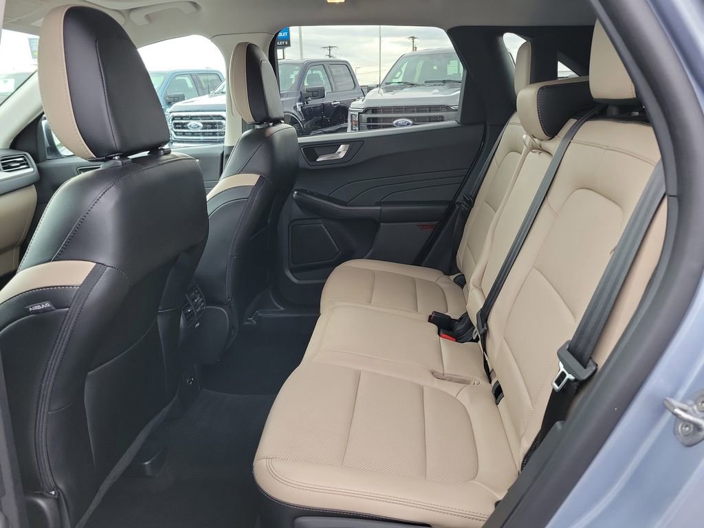 Certified 2022 Ford Escape SEL FWD image 17