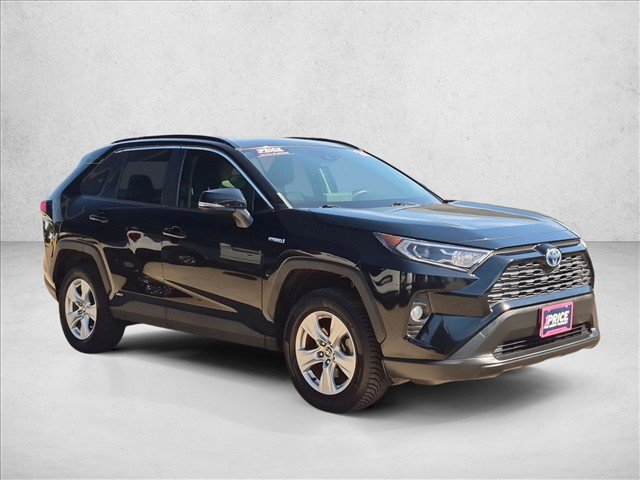 Used 2021 Toyota RAV4 XLE w/ Convenience Package AWD/4WD image 3