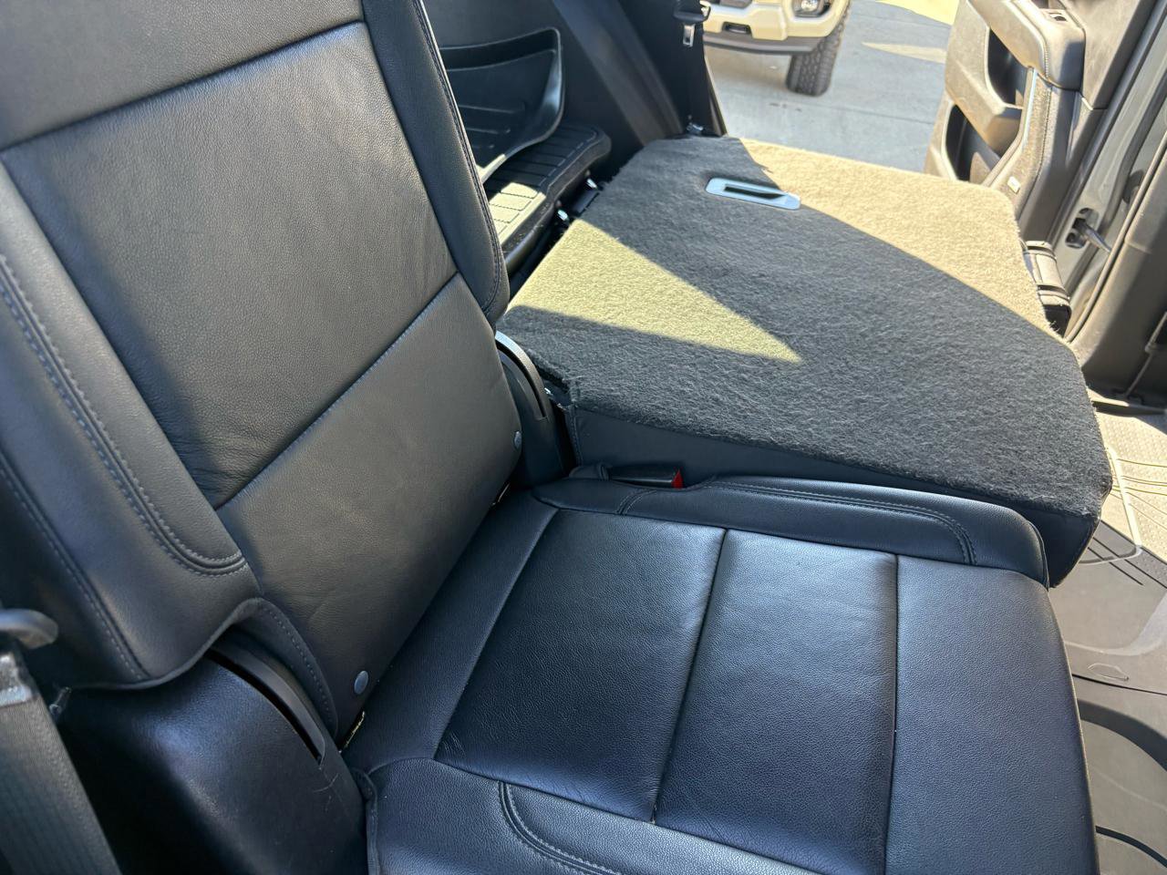 Used 2023 Chevrolet Tahoe LT w/ Luxury Package image 65