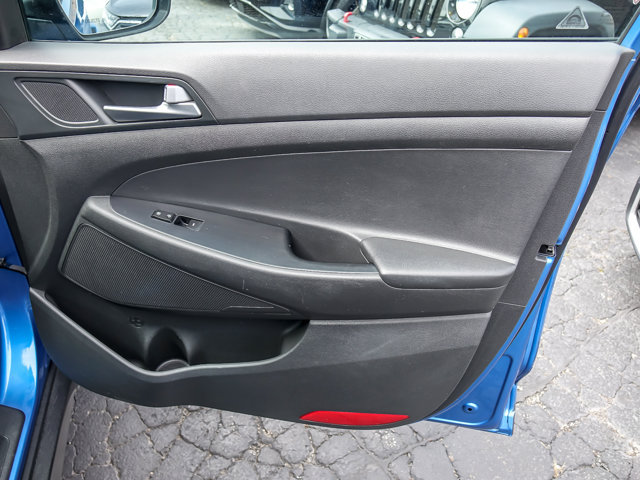 Used 2017 Hyundai Tucson Sport w/ Cargo Package AWD/4WD image 25