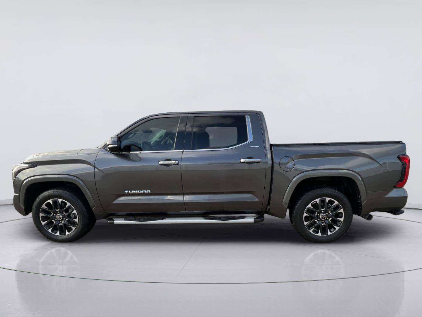 Used 2023 Toyota Tundra Limited w/ Power Package RWD image 6