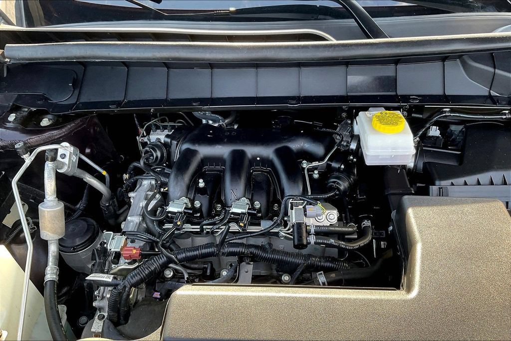 Used 2025 Nissan Pathfinder SV FWD image 30