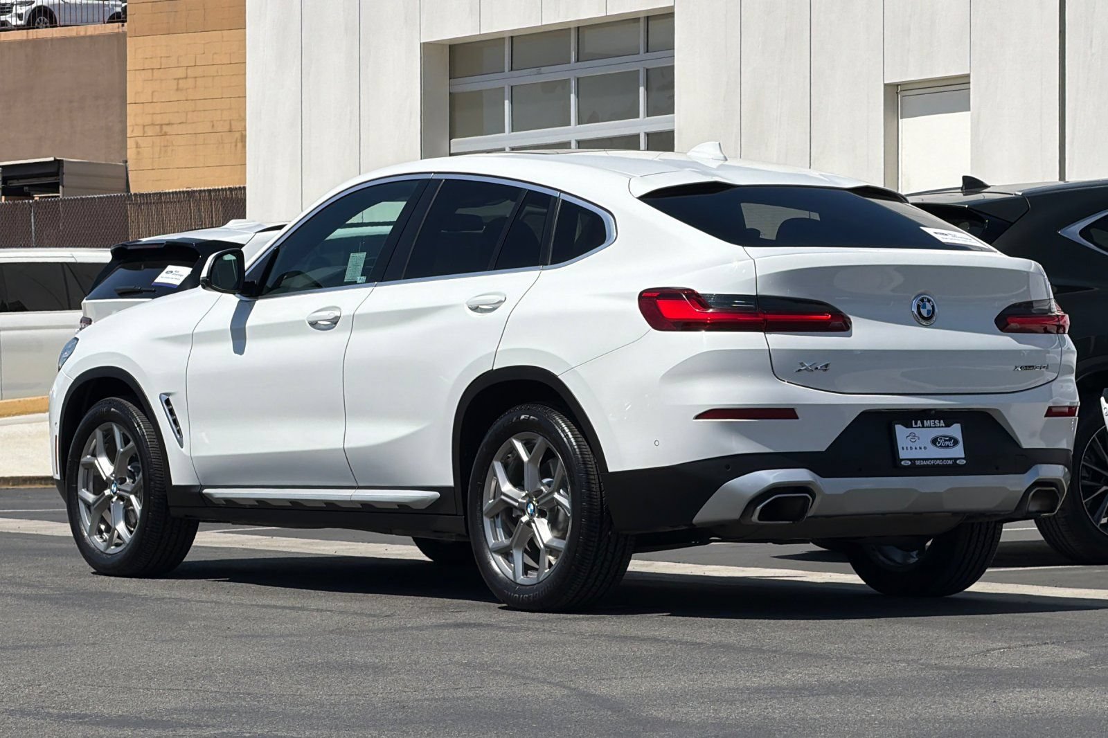 Used 2024 BMW X4 xDrive30i w/ Premium Package AWD/4WD image 5