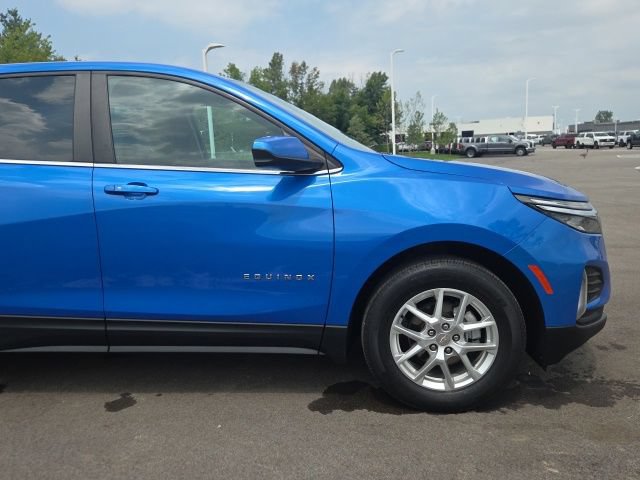 Used 2024 Chevrolet Equinox LT w/ Driver Convenience Package FWD image 4