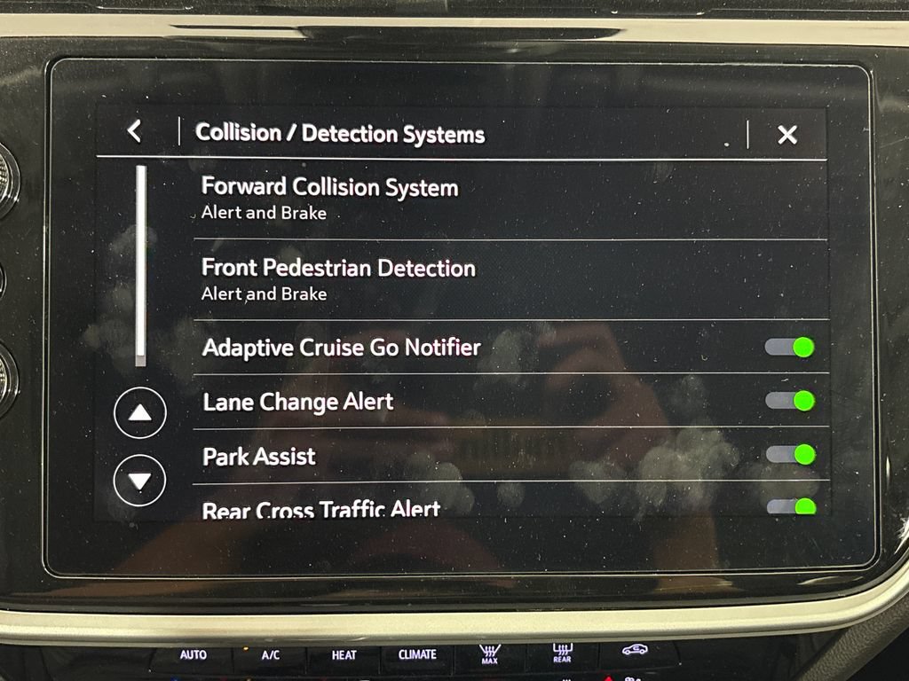 Used 2023 Chevrolet Bolt EUV Premier w/ Sun & Sound Package FWD image 27