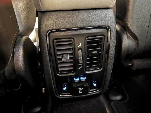Used 2018 Jeep Grand Cherokee Limited image 27