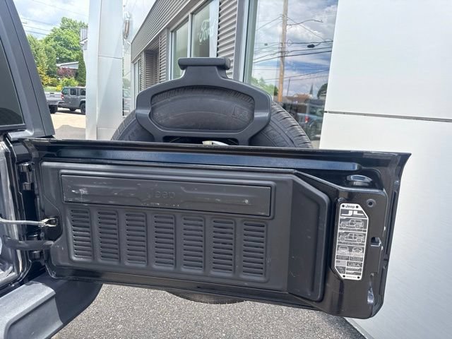 Used 2023 Jeep Wrangler Sport AWD/4WD image 33