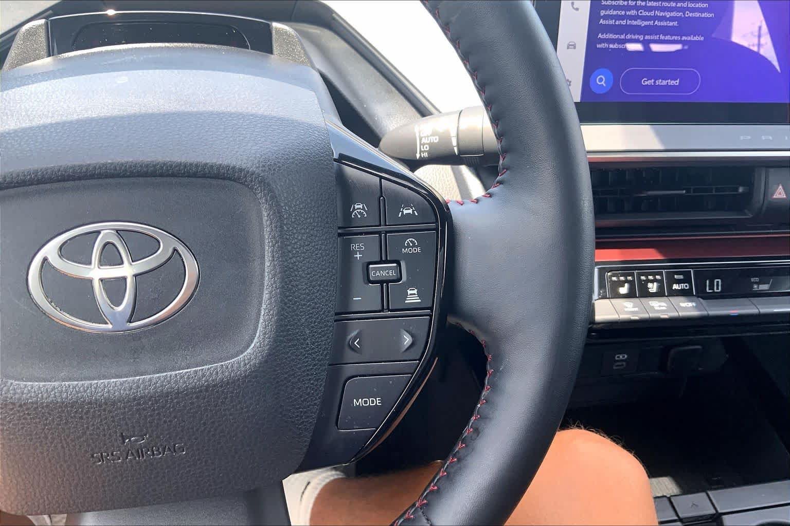Used 2024 Toyota Prius Prime Premium FWD image 25