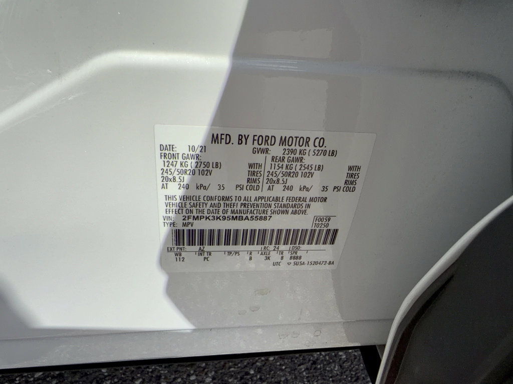 Certified 2021 Ford Edge Titanium w/ Equipment Group 301A image 32